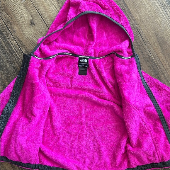 The North Face Fuchsia and Black Hooded Jacket - Picture 3 of 5